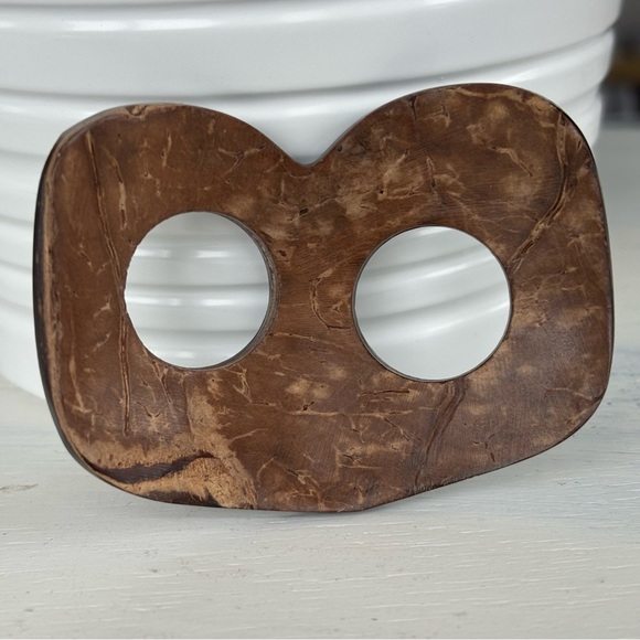 Beach Sarong Coverup Shawl Scarf with Coconut Shell Sarong Clip - Picture 16 of 16